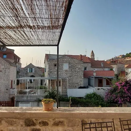 Authentic Stone House Casa vacanze Vis