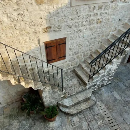 Authentic Stone House 펜션 *