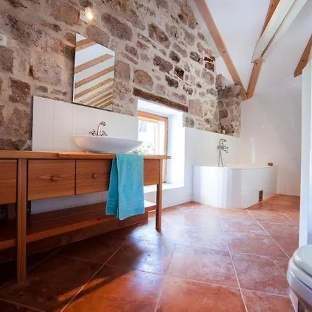 Authentic Stone House Dom wakacyjny Vis