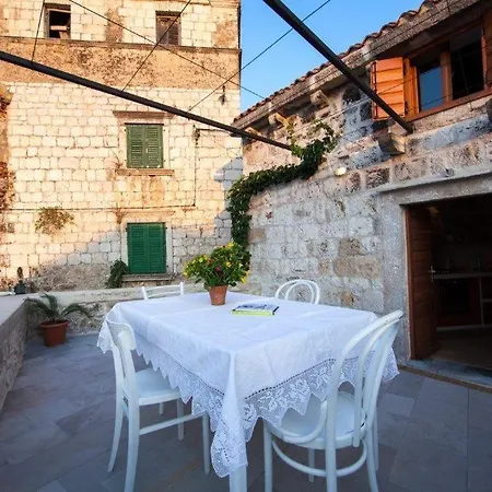 Dom wakacyjny Authentic Stone House